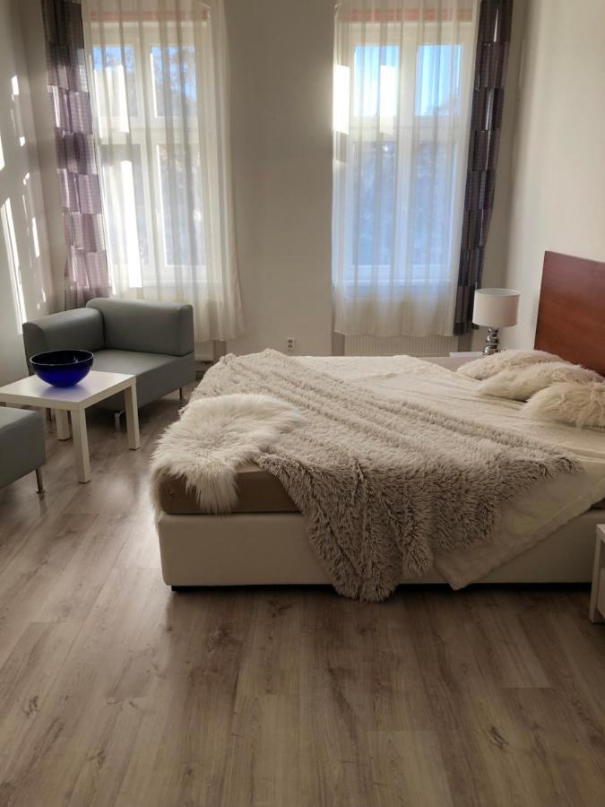 Apartmany Galeta Karlsbad Exteriör bild