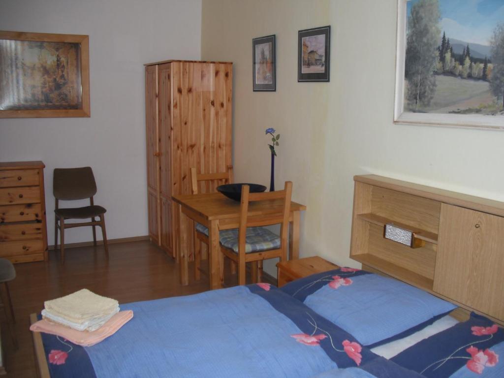 Apartmany Galeta Karlsbad Rum bild
